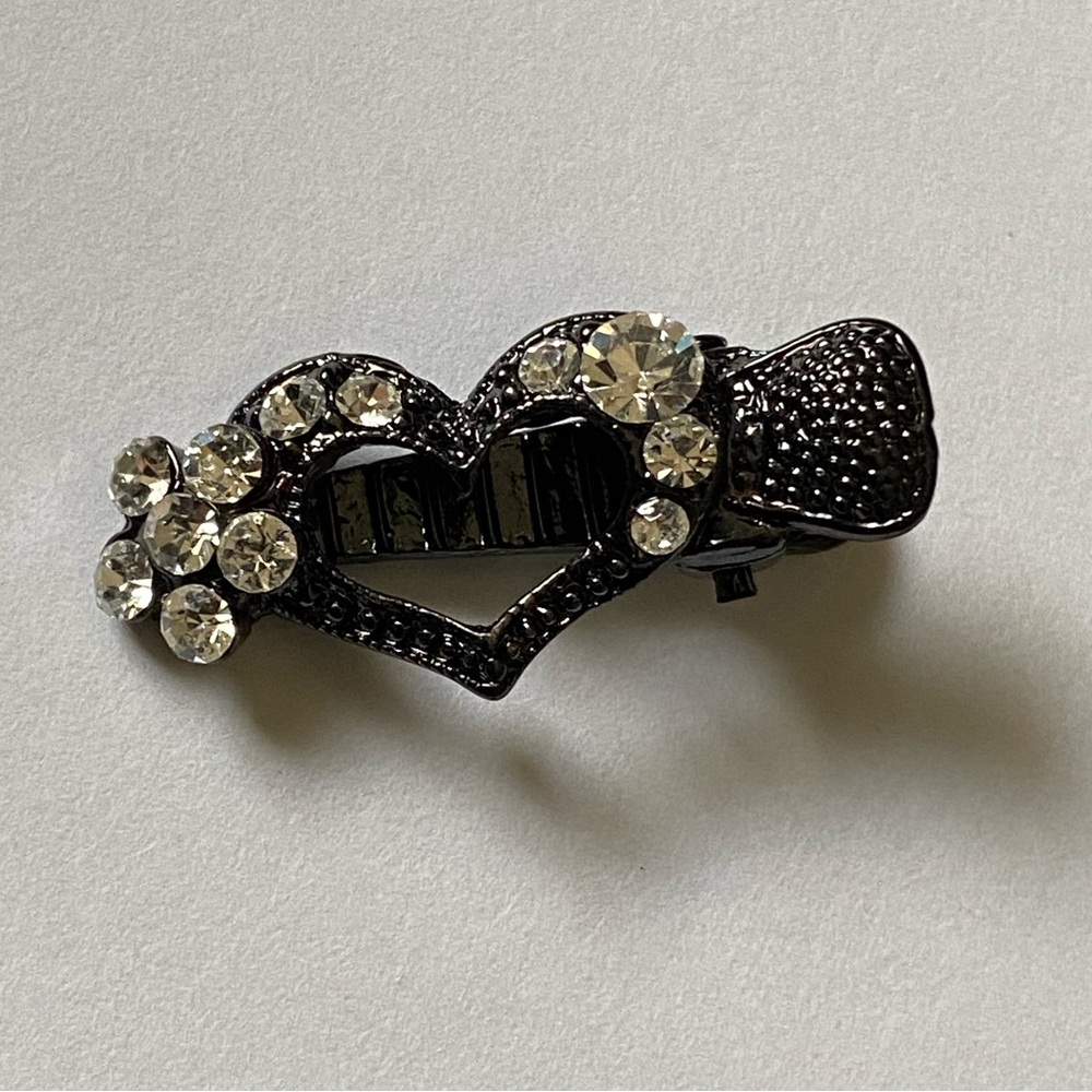 Black Rhinestone Heart Hair Clips (4)